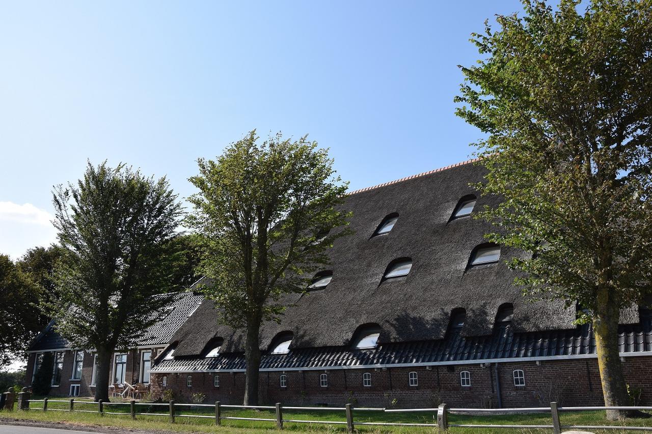 Bed and Breakfast De Hocht Nes  Экстерьер фото
