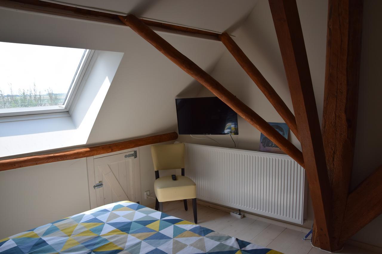 Bed and Breakfast De Hocht Nes  Экстерьер фото