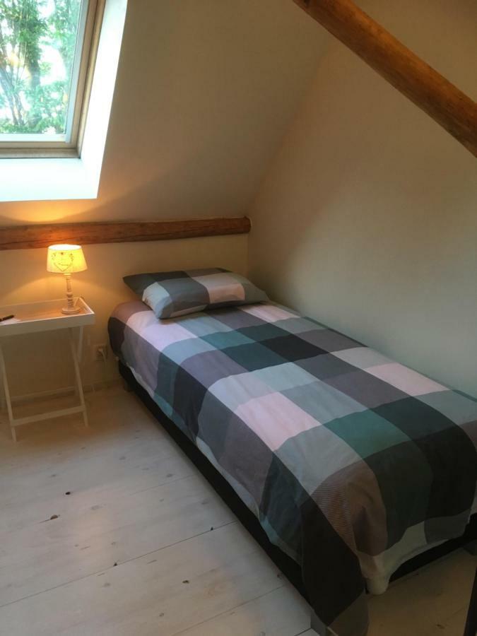 Bed and Breakfast De Hocht Nes  Экстерьер фото