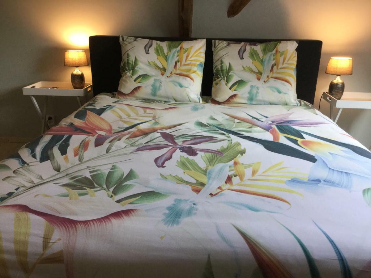 Bed and Breakfast De Hocht Nes  Экстерьер фото